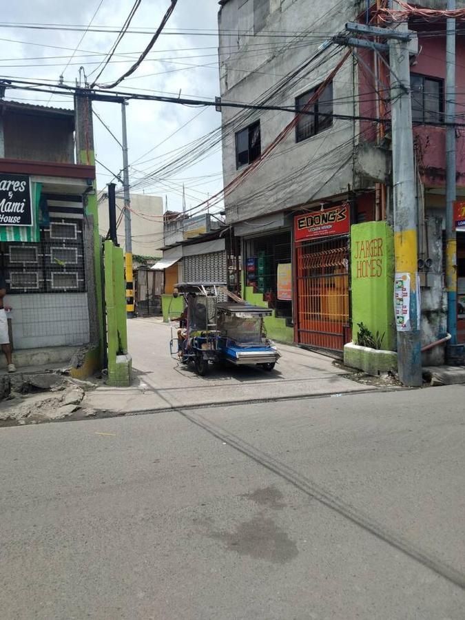 A Parallag Apartment Manila Exterior photo